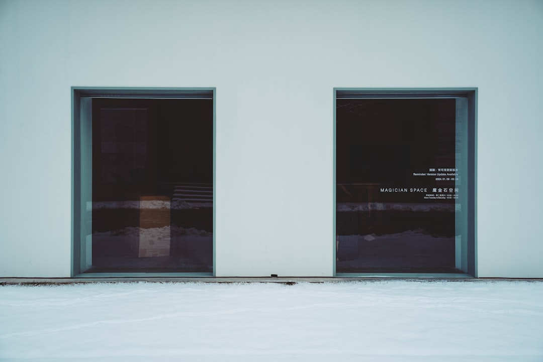 multiple-screens-overload